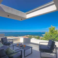 5 Bedroom Beautiful Home In Podstrana