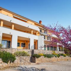 Amazing Apartment In Moscenicka Draga