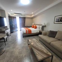 Sheryll Escapes - 1109, Phase 2 La Grande, breezy, hotel amenities!