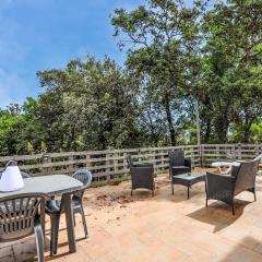 2 Bedroom Beautiful Apartment In Biot