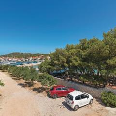 One-Bedroom Apartment In Jezera