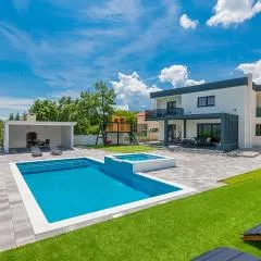 4 Bedroom Stunning Home In Grubine