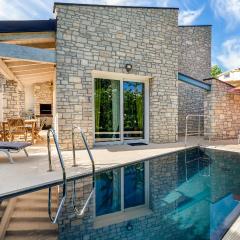 Beautiful Home In Fazana With Wifi