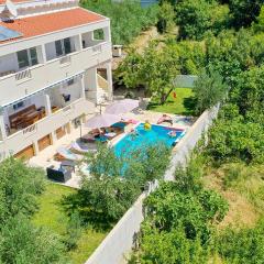Awesome Home In Kastel Sucurac