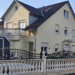 Villa Prince, nur für Handwerker auch langfristig, nähe Ingolstadt