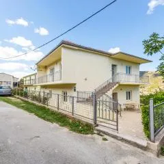 Five-Bedroom Holiday Home In Kucice