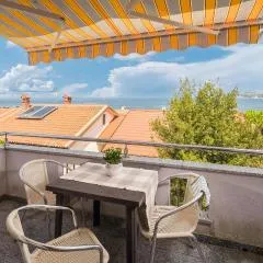 Lovely Home In Crveni Vrh With Wifi