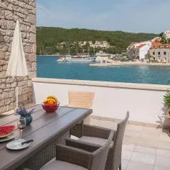 Gorgeous Home In Pucisca With Wifi