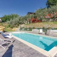 3 Bedroom Cozy Home In Camaiore Lu
