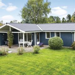 Four-Bedroom Holiday Home In Dronningmolle