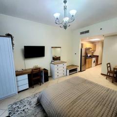 Cozy Marina Studio next to Metro