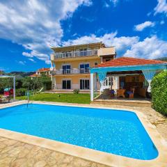 Gorgeous Home In Kastel Luksic