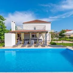 Holiday Home Skabrnja 79 With Outdoor Swimmingpool