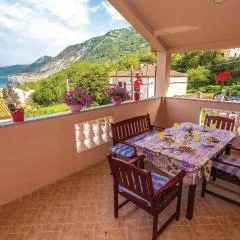 1 Bedroom Stunning Apartment In Bakarac