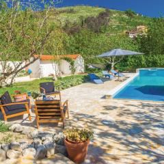 Nice Home In Zrnovnica