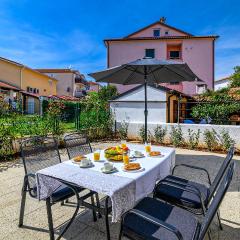 2 Bedroom Beautiful Apartment In Rovinj