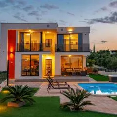 Amazing Home In Drace With Sauna
