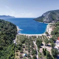Three-Bedroom Holiday Home In Duba