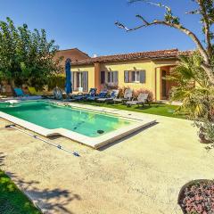Amazing Home In Avignon