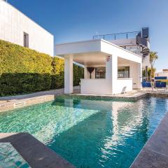 Awesome Home In Sant Pere Pescador