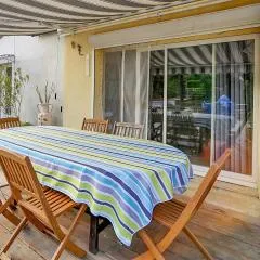 1 Bedroom Awesome Home In Saint-Denis