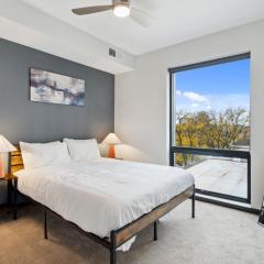 CozySuites Mass with parking lounge & roof deck #41