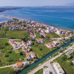 4 Bedroom Cozy Home In Nin