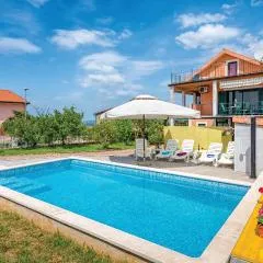 1 Bedroom Stunning Apartment In Kastel