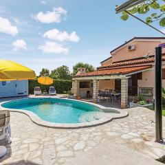 Nice Home In Pula With Wifi