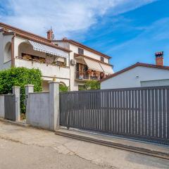 Awesome Apartment In Pula With Wifi