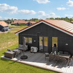 4 Bedroom Stunning Home In Væggerløse