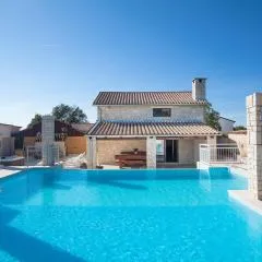 Villa Lux Casa Histria 2