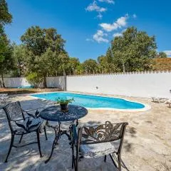 3 Bedroom Beautiful Home In Pavicini