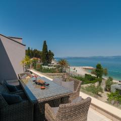 Stunning Apartment In Sutivan With Wifi