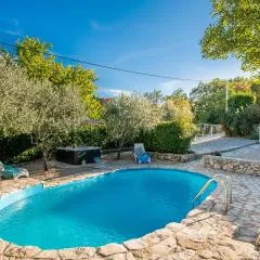 Cozy Home In Dobrinj With Jacuzzi