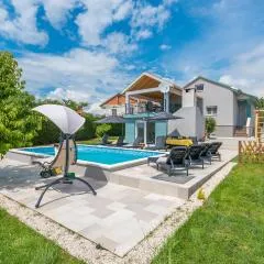 Awesome Home In Gorica