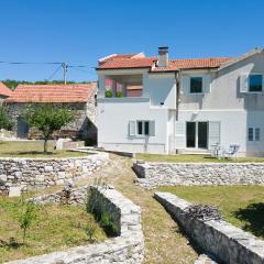 1 Bedroom Amazing Apartment In Podgrade