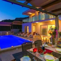 Amazing Home In Kucine