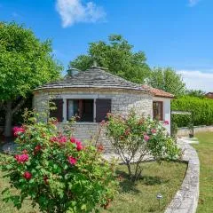 One-Bedroom Holiday Home In Zminj