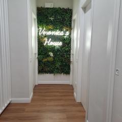 Veronica' s house