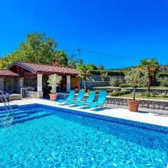 3 Bedroom Amazing Home In Jurdani
