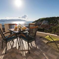 One-Bedroom Apartment In Komarna