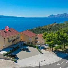 Lovely Apartment In Krvavica