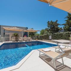 Cozy Apartment In Novalja