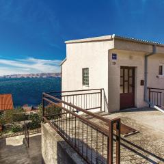 3 Bedroom Beautiful Apartment In Senj