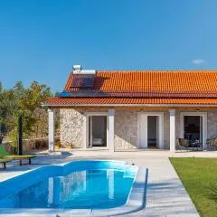 Nice Home In Puljane With Wifi
