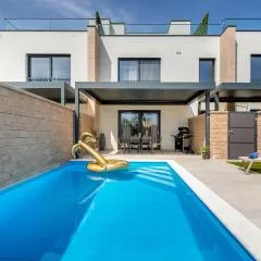 Awesome Home In Peroj With Sauna