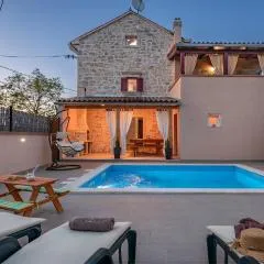 Beautiful Home In Orbanici With Wifi