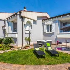 Nice Home In Njivice With Jacuzzi