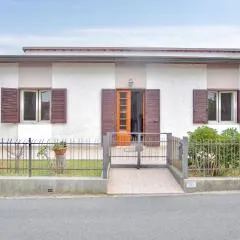 Gorgeous Home In Piano Di Mommio
